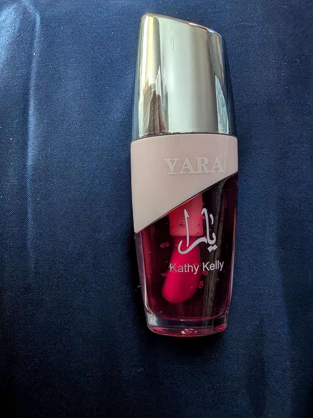 YARA Kathy Kelly Lip Gloss - Bold Pink Shine